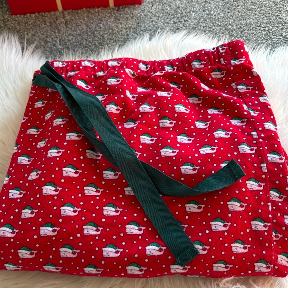 Vineyard vine pj bottoms.Like new without tags.Would make a great Christmas gift